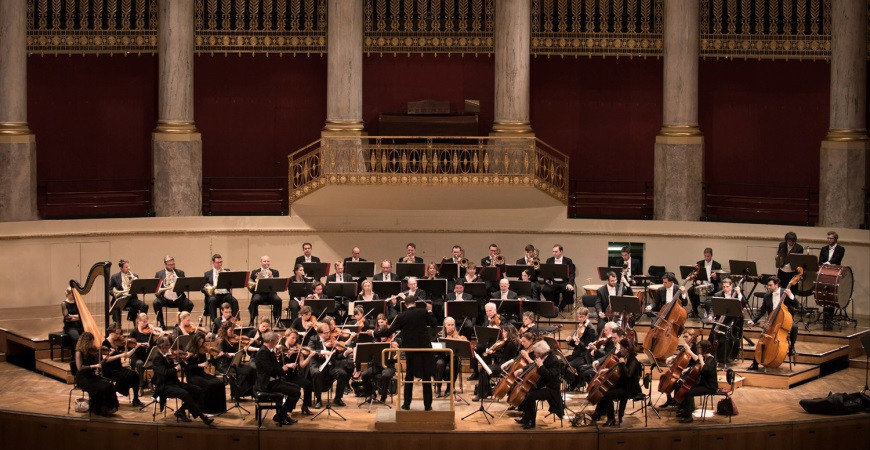 Dénes Várjon & The Vienna Chamber Orchestra