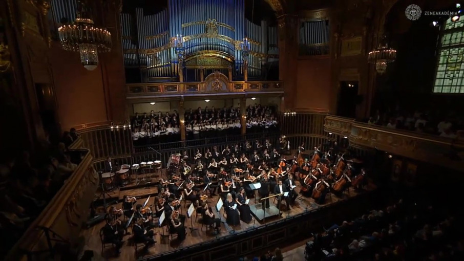 Ensembles of the Bartók Conservatoire on the Podium