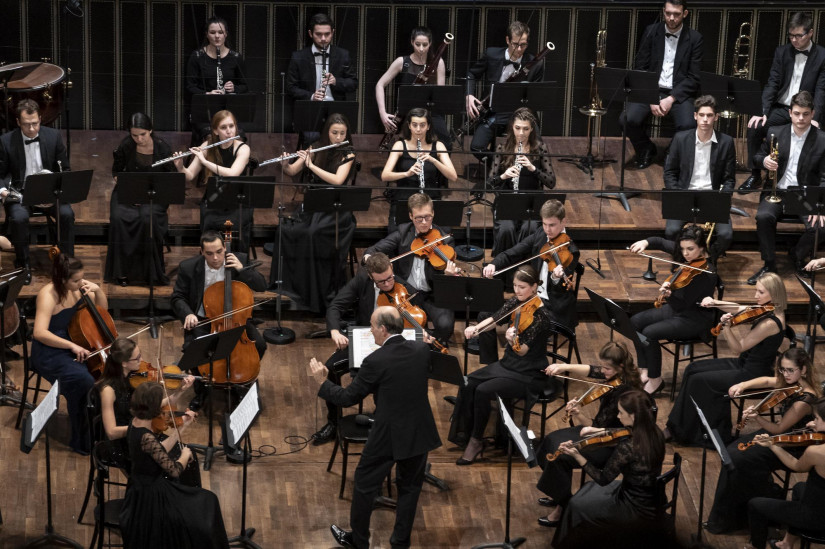 Takács-Nagy Gábor és a Zeneakadémia Szimfonikus Zenekara