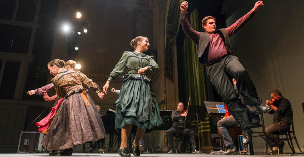 Akusztikus, autentikus