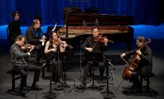 '24.11.14. | kamara.hu/1